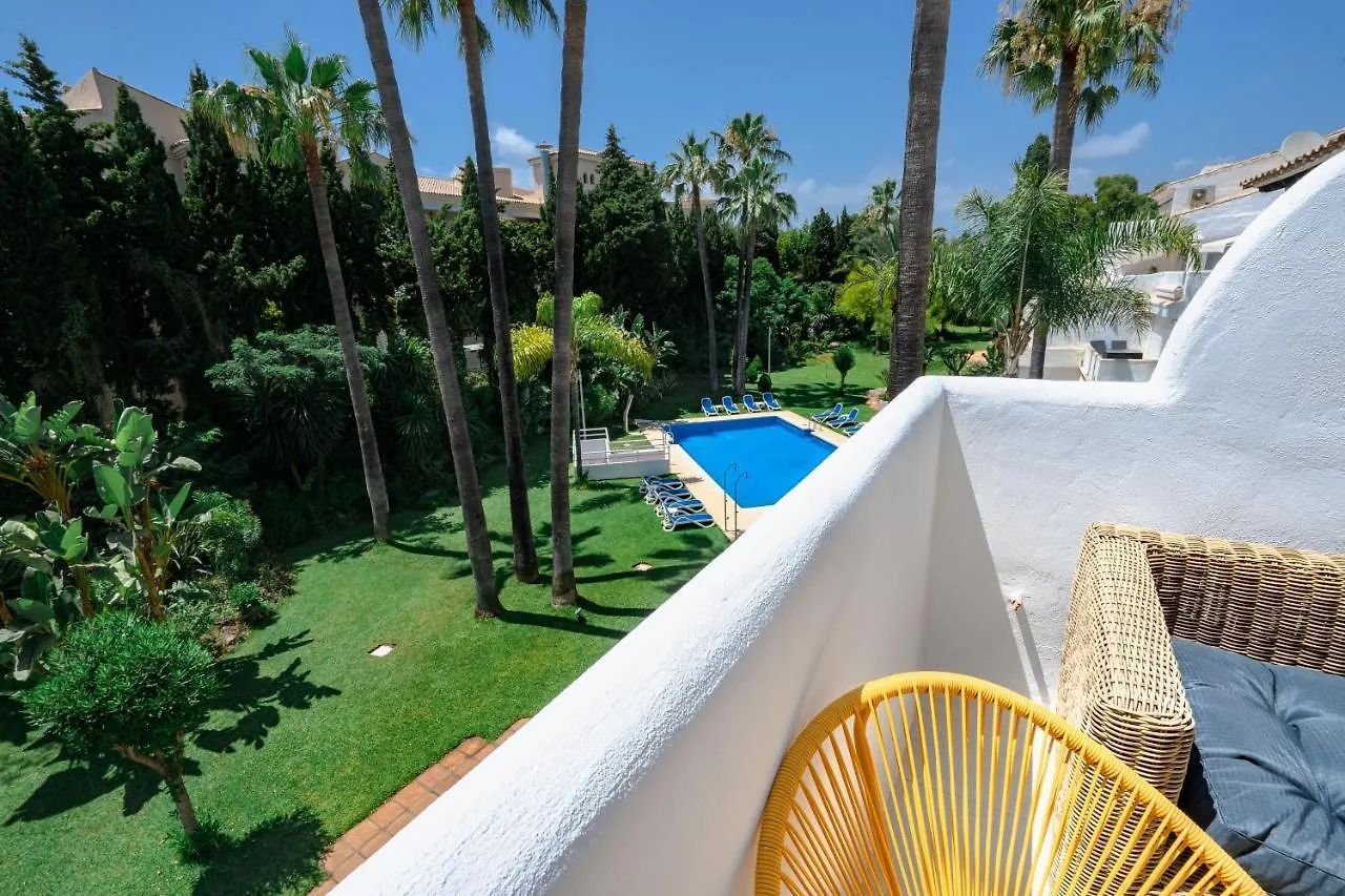 Amazing 2 Bedroom Apartment In Jardines Fuentes Marbella